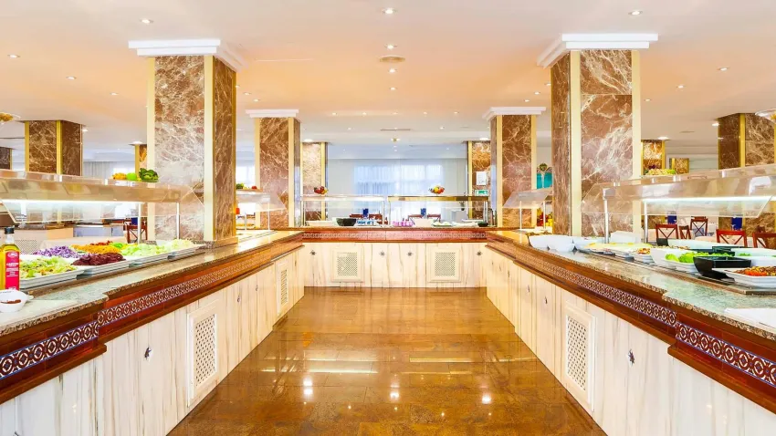 Globales Condes de Alcúdia 3*-18