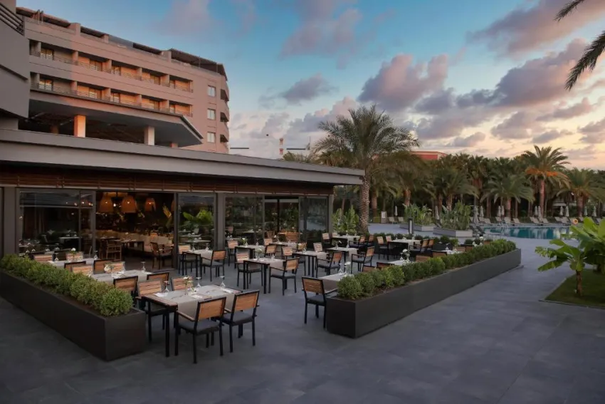 MIRAMARE BEACH HOTEL  5*-47