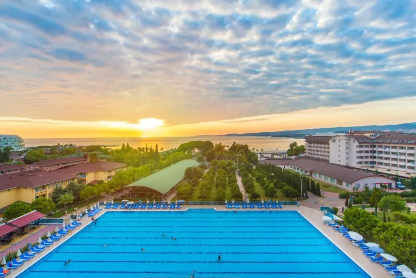 LONICERA RESORT & SPA HOTEL  4*-11