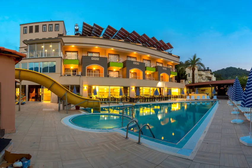 Rich Melissa Hotel 4*-6