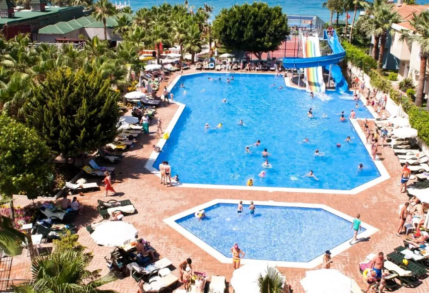 CONCORDIA CELES HOTEL  5*-5