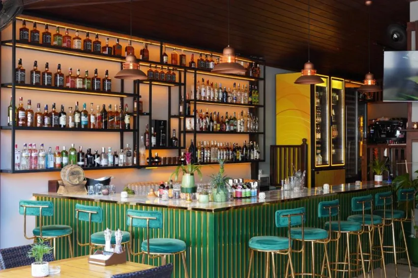 ANNA QUEEN HOTEL  2*-3