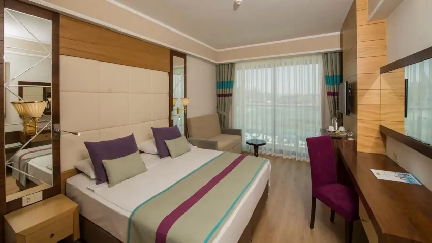 Dream World Aqua Hotel 5*-6