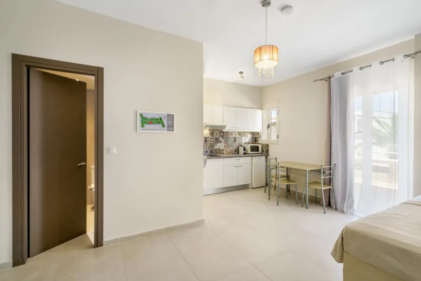 Axos Hotel Apartments 3*-18