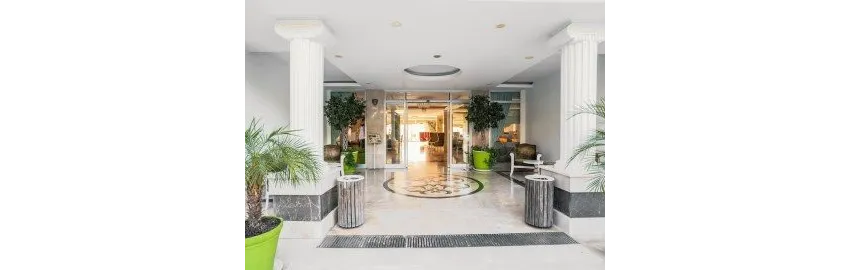 La Perla Hotel 4*-2