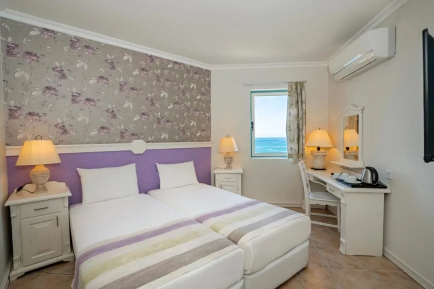 Iz Flower Side Beach Hotel 4*-12