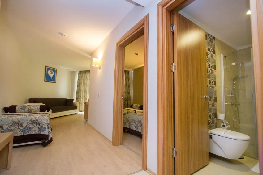 Blue Wave Suit Hotel 4*-12