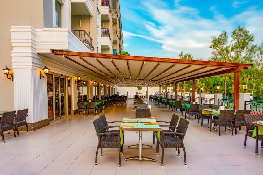 Royal Atlantis Beach Hotel 4*-7