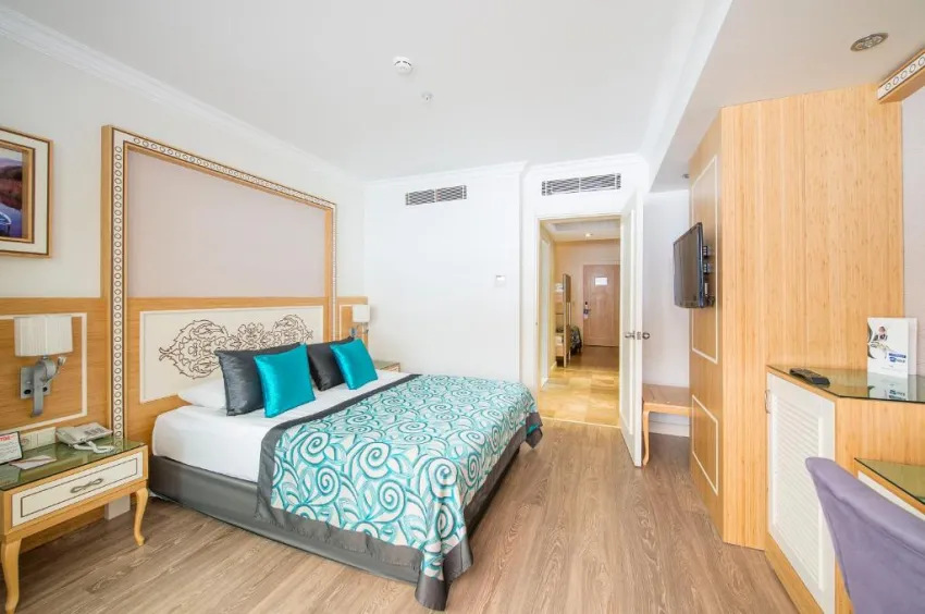 CRYSTAL WATERWORLD RESORT & SPA  5*-57