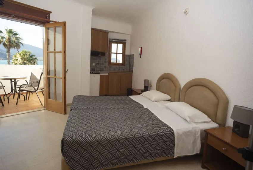Alikes Studios & Suites 4*-11