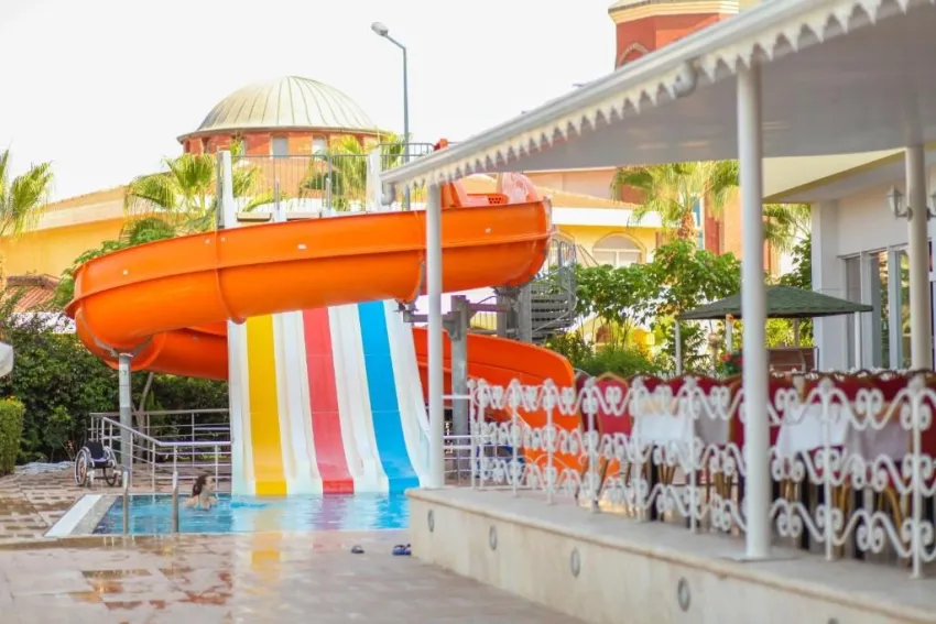 PINE HOUSE HOTEL  4*-11