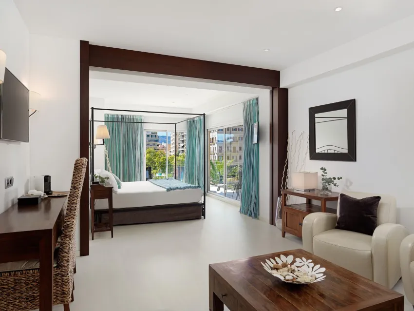 Saratoga Hotel 4*-159