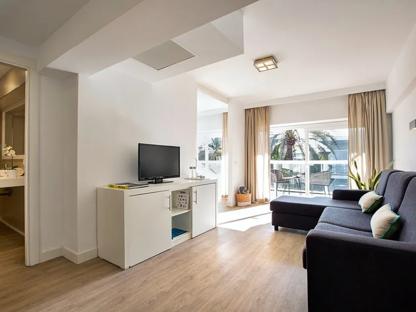 Las Gaviotas Suites Hotel 4*-6