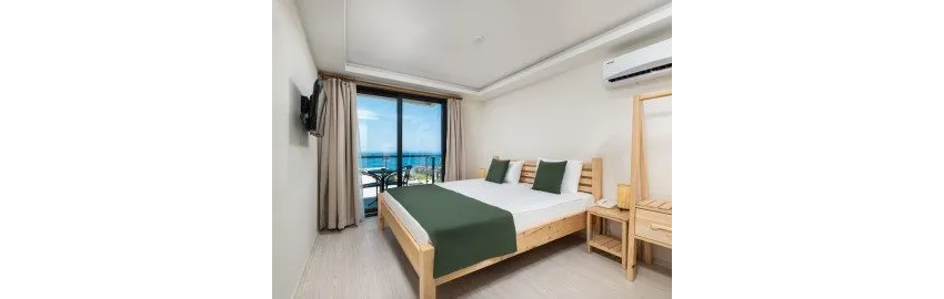 Feniks Priority Hotel 4*-5