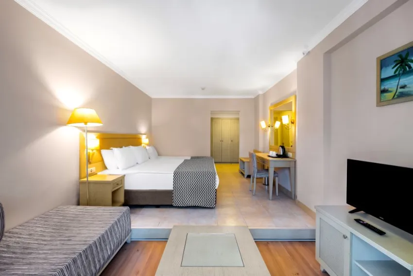 UTOPIA WORLD HOTEL  5*-16