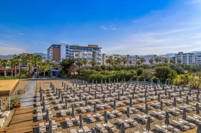ROYAL GARDEN BEACH HOTEL  5*-2