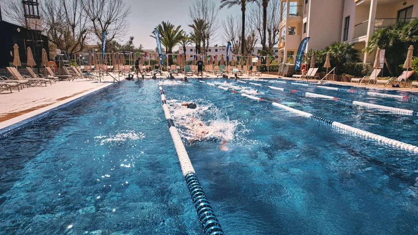 Zafiro Tropic 4*-131