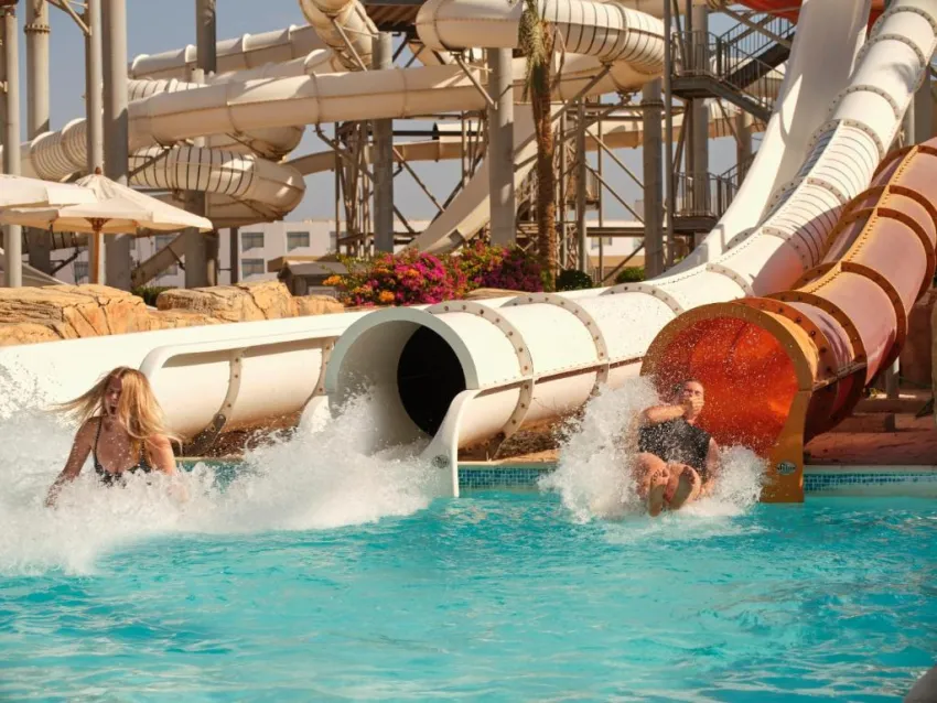 CORAL SEA WATER WORLD  4*-102