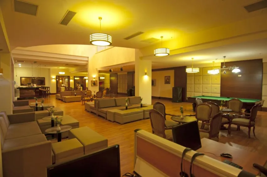 TRENDY SIDE BEACH (ADULTS ONLY 16+)  4*-11