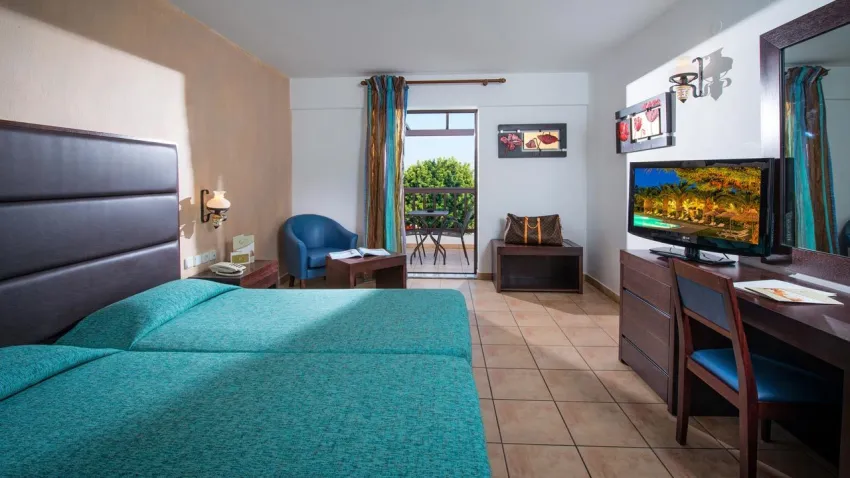 Hersonissos Maris 4*-10