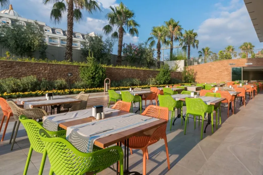 ORFEUS QUEEN HOTEL  4*-4