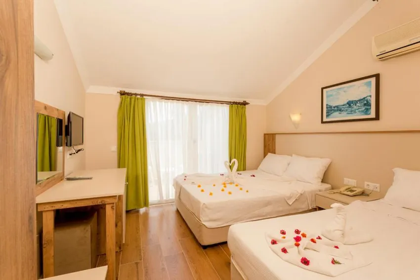 RICH MELISSA HOTEL  4*-5