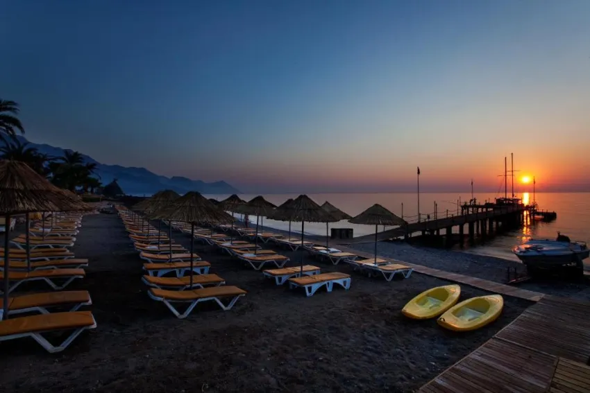 CHAMPION HOLIDAY VILLAGE  5*-6