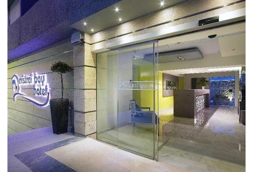 Mistral Bay Hotel 4*-5