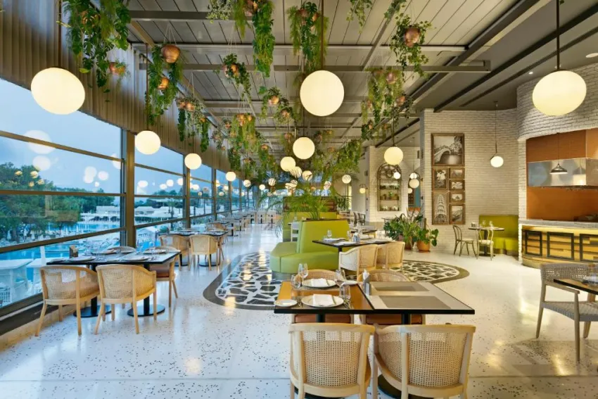 TITANIC DELUXE LARA  5*-16