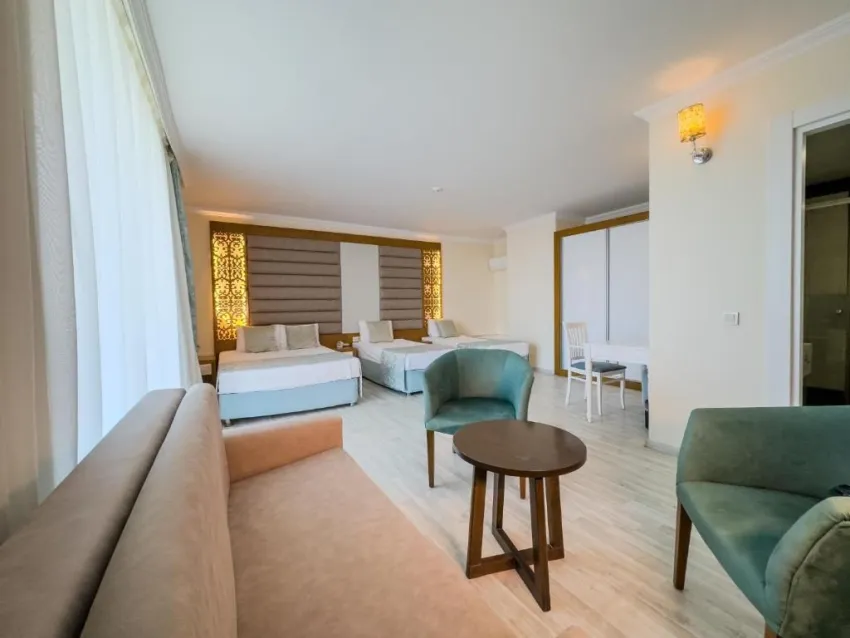 CONCORDIA CELES HOTEL  5*-15