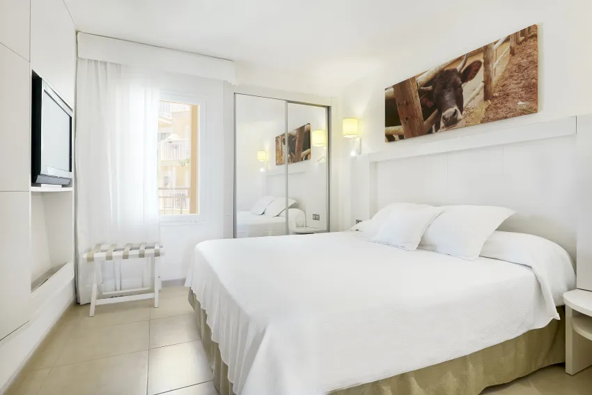 Iberostar Waves Club Cala Barca 4*-350