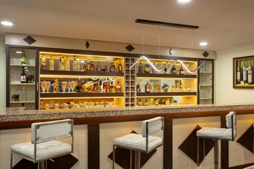 DINC HOTEL LARA  3*-7
