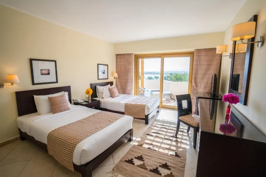 FORT ARABESQUE THE WEST BAY (ADULTS ONLY 16+)  4*-19