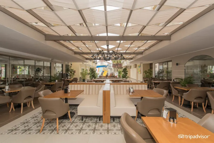 Sun City Apartments 3*-5