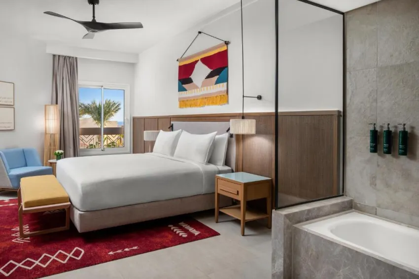 DOUBLETREE BY HILTON SHARM BAY RESORT BEACH SIDE  4*-131