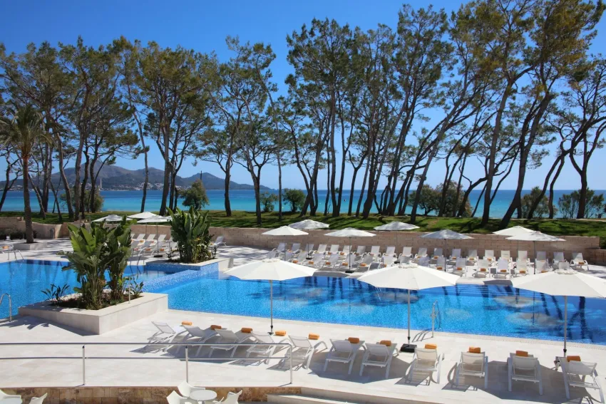 Iberostar Waves Playa de Muro 4*-1