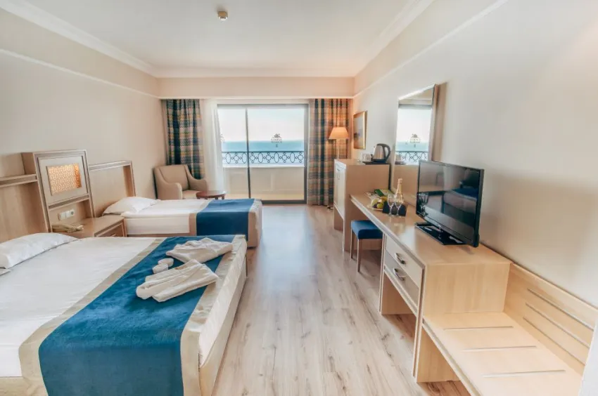 UTOPIA WORLD HOTEL  5*-2