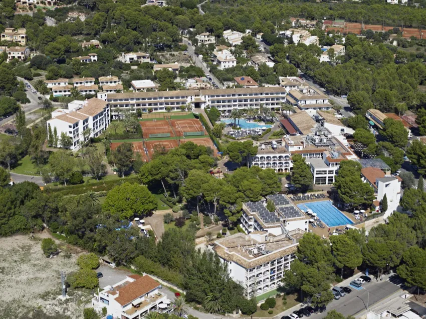 Beach Club Font de sa Cala 4*-1