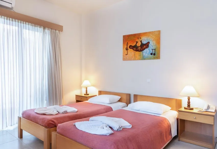 International Hotel 3*-1