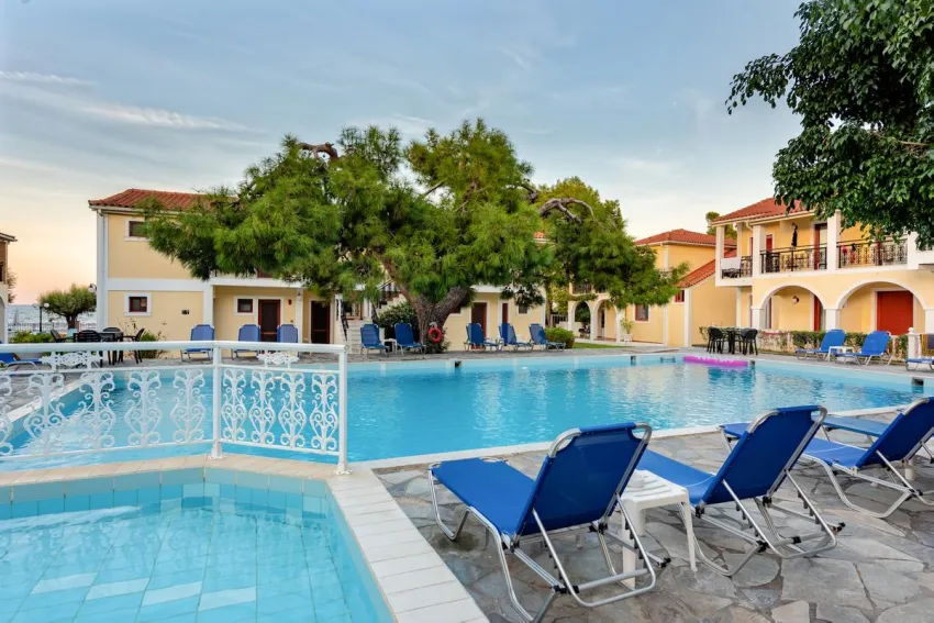 Iliessa Beach Hotel 4*-1