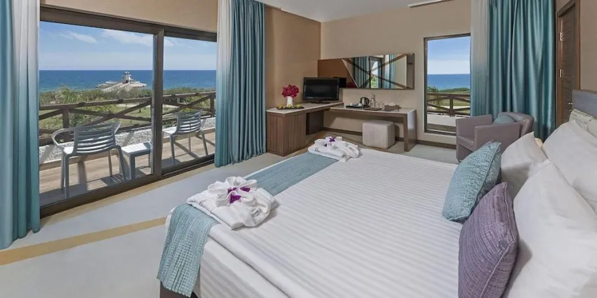 Noah's Ark Deluxe Hotel & Spa 5*-7