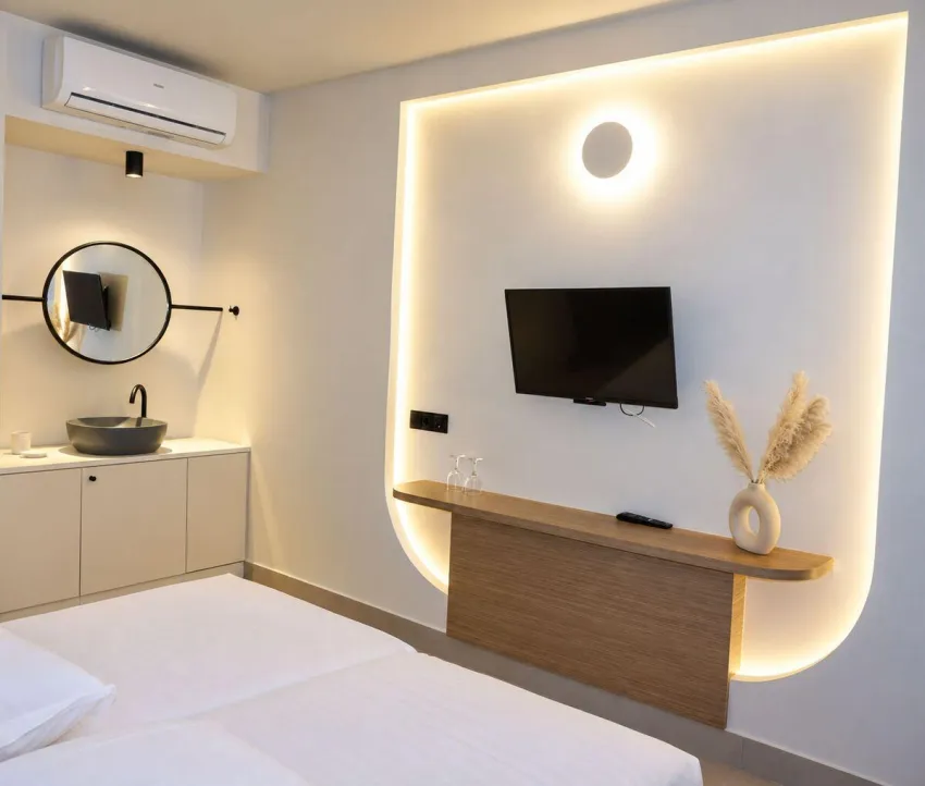 Neon Hotel 2*-23