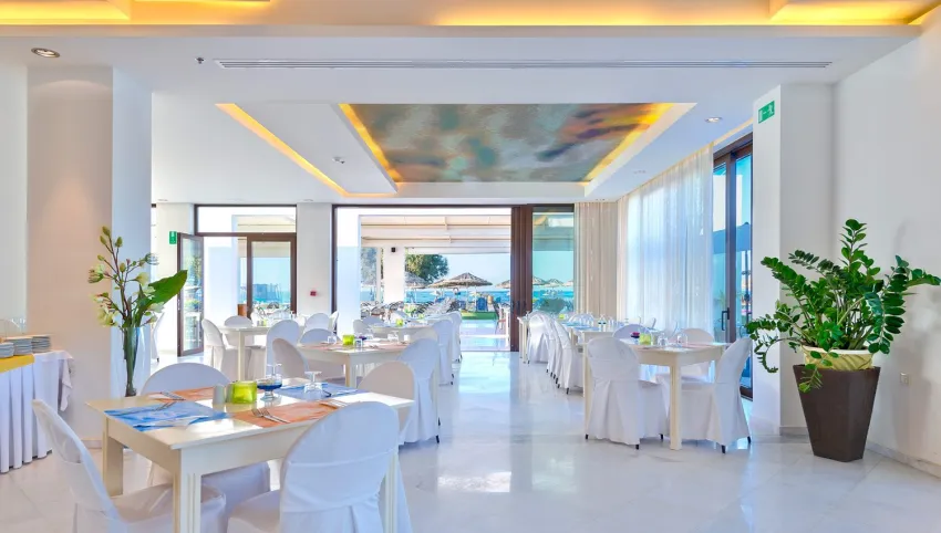 Geraniotis Beach Hotel 4*-4