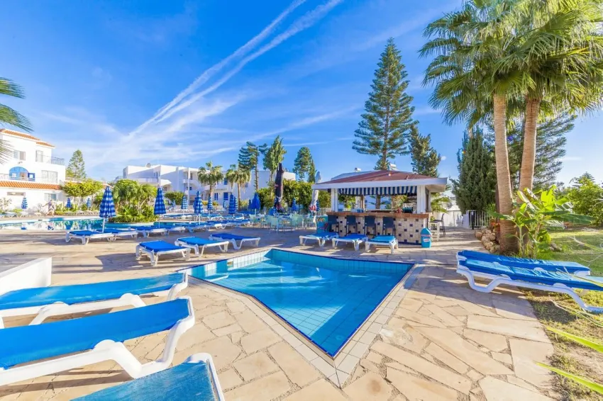 Andreotis Apartments 3*-6