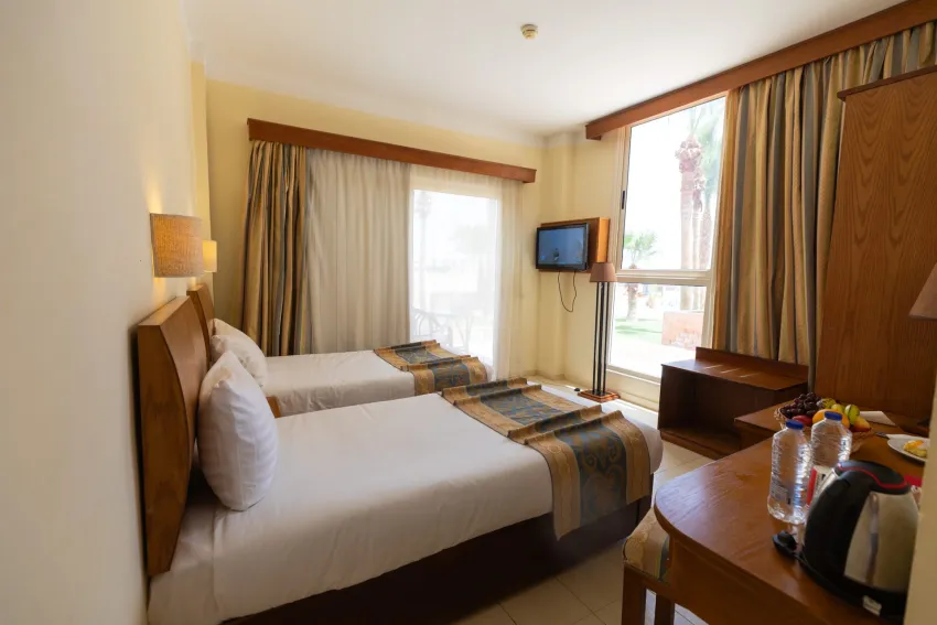 Royal Star Empire Beach Resort 3*-7