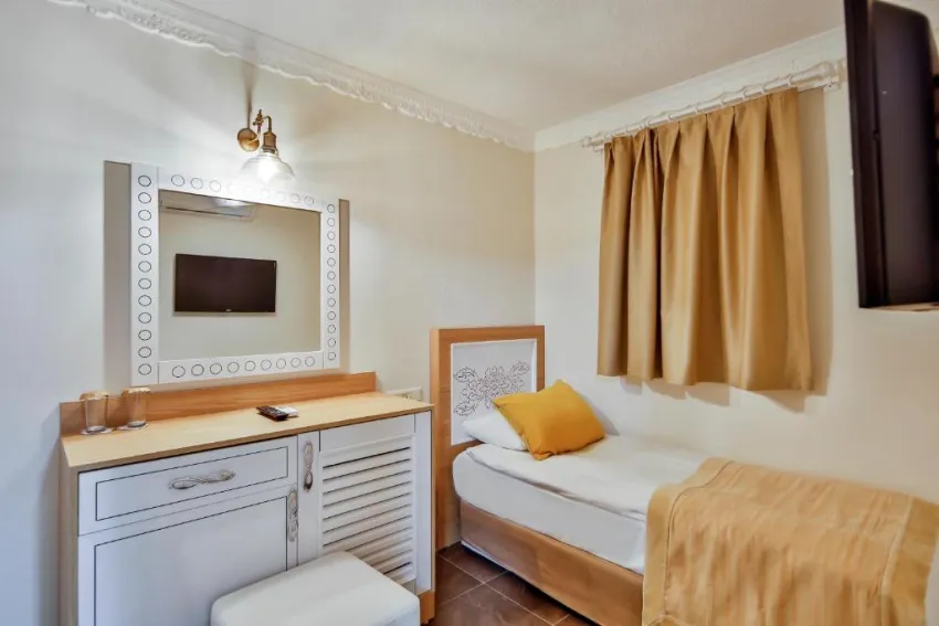 CRYSTAL WORLD OF COLOURS COMFORT COLLECTION  5*-21