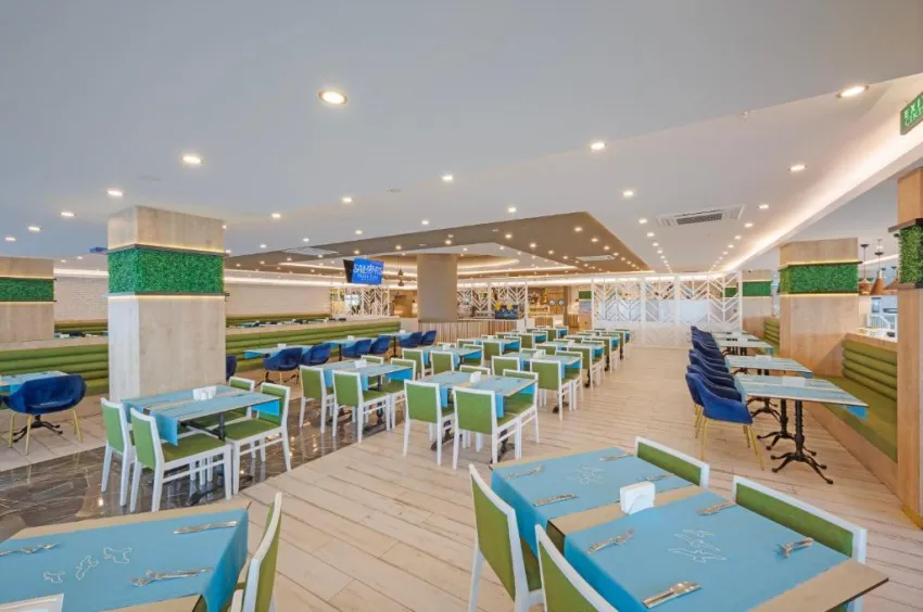 SAILORS BEACH CLUB  5*-24