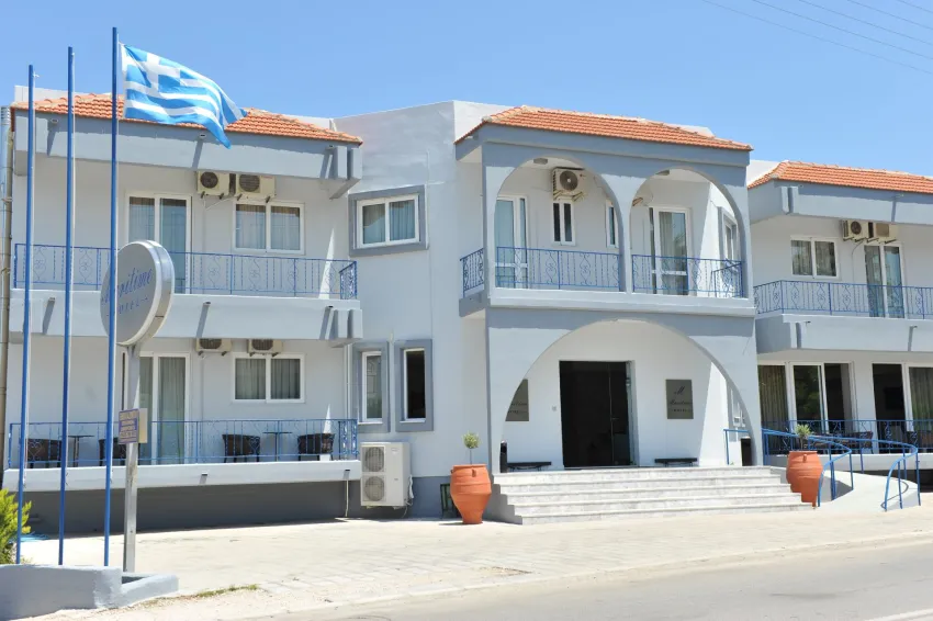 Maritime Apartments 2*-13