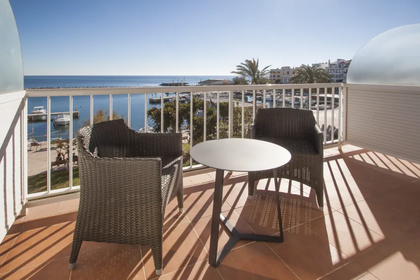 Catalonia del Mar (ex Consul) 3*-31
