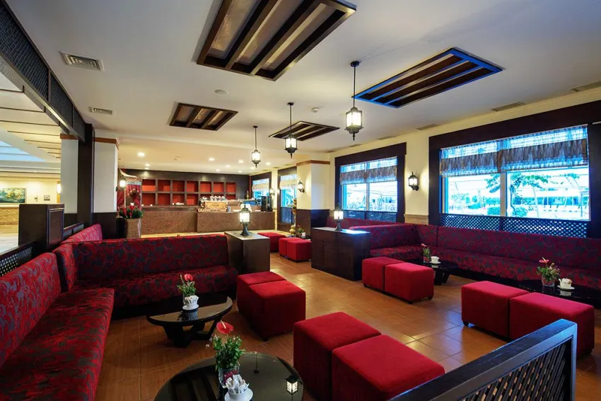 CRYSTAL ADMIRAL RESORT SUITES  5*-7